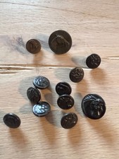 Boutons de Vènerie chiens,sangliers, chevaux, ....