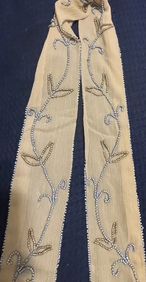 Uno Alla Volta女式手工串珠紧身围巾 — 第 4/4 张图片