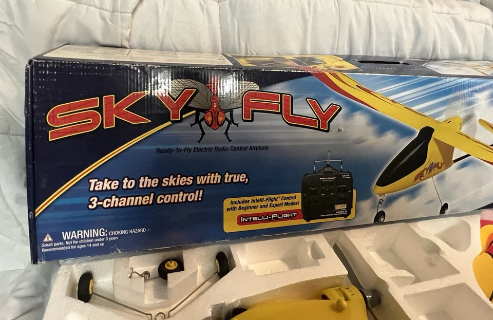 Sky Fly Electric Radio Remote Control Airplane Open Box Missing Ac Adapter/CD - Image 2 of 4