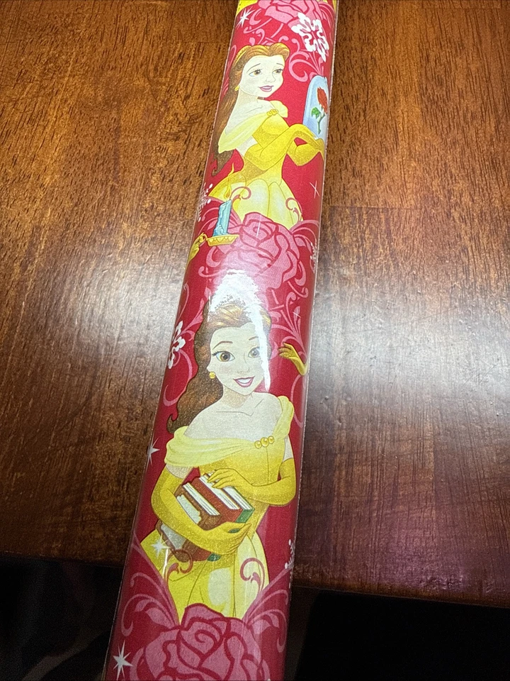 Papel de envolver Belle para envolver regalo princesa Disney 40 pies cuadrados hecho en EE. UU. Foto 3 de 4