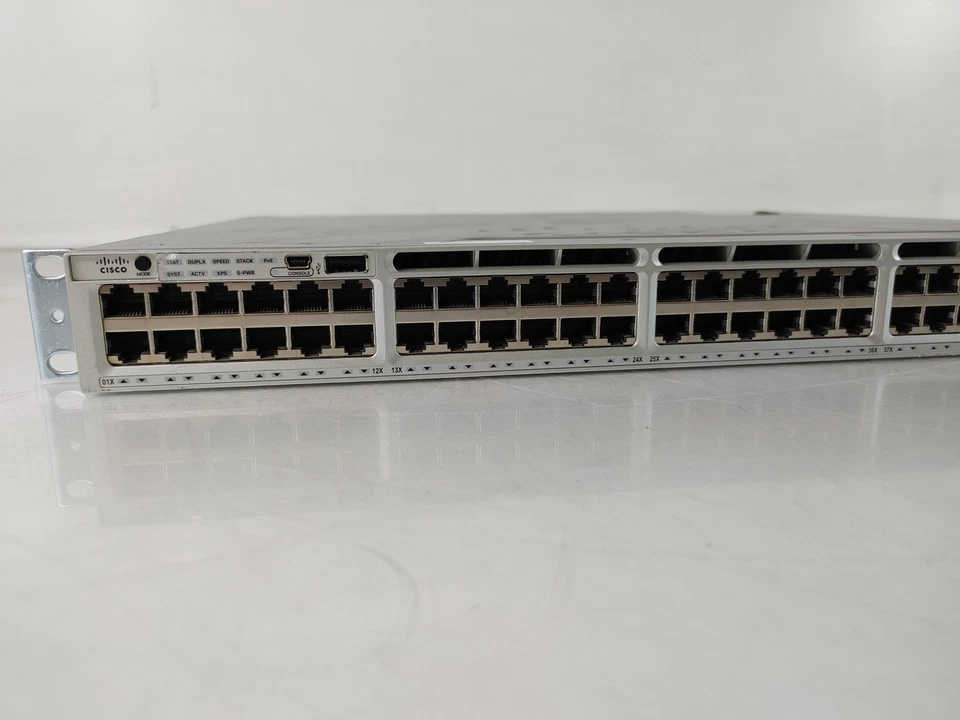 Cisco Catalyst 3850 WS-C3850-48PW-S 48-Port Gigabit Ethernet Managed PoE+ - Image 2 of 4