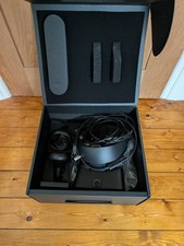 Oculus Rift S VR Headset with Controllers and Cable