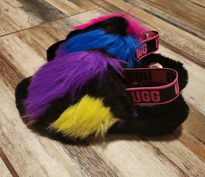 BABY KIDS UGG FLUFF YEAH PARTY SPOTS SLIDE SLIPPERS, SZ 6/7?