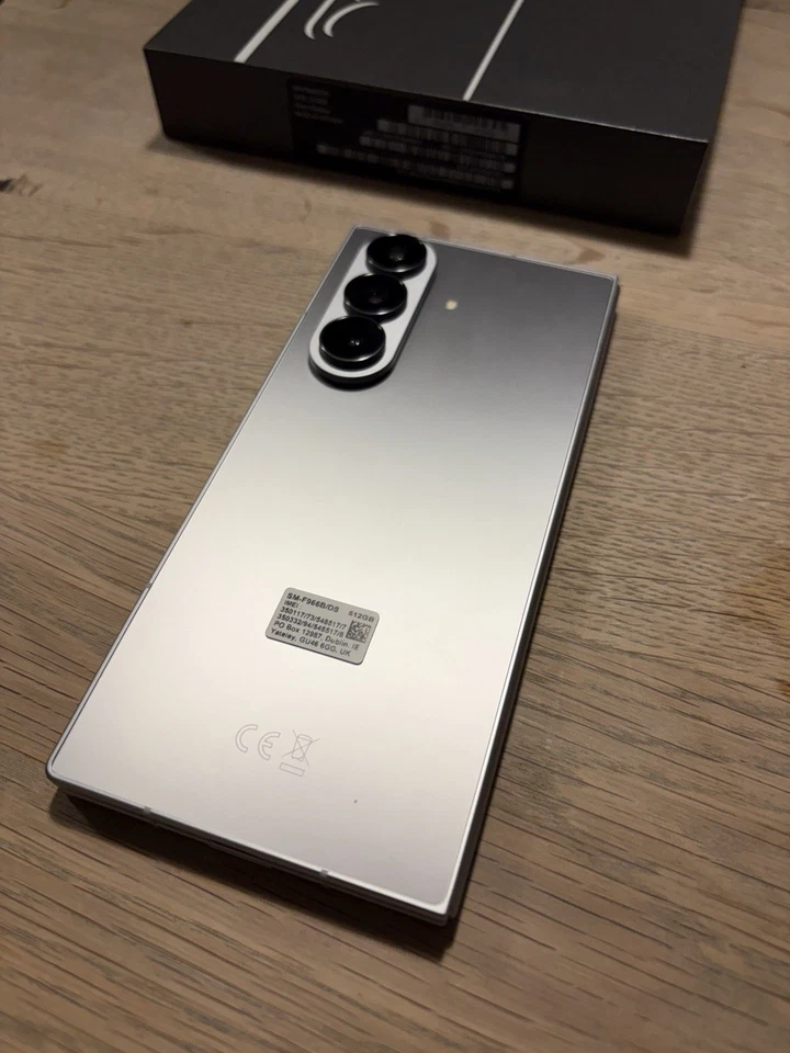 Samsung Galaxy Z Fold7 5G 512GB Silver Shadow - Bild 3 von 4