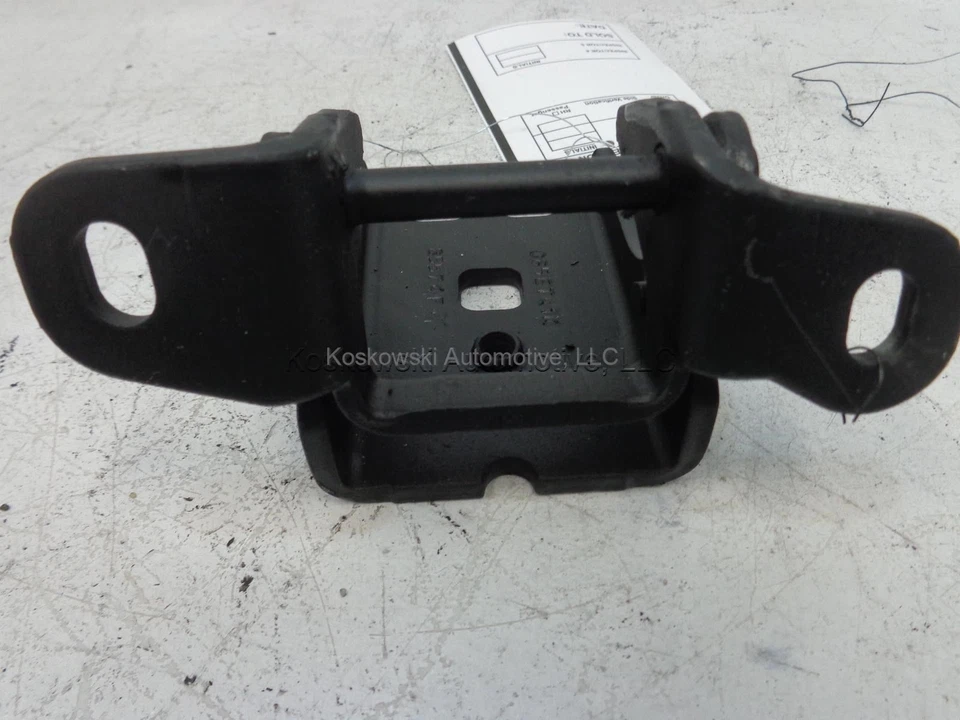 PT Cruiser 左前门上铰链 01 02 03 04 原始设备制造商克莱斯勒 — 第 2/4 张图片