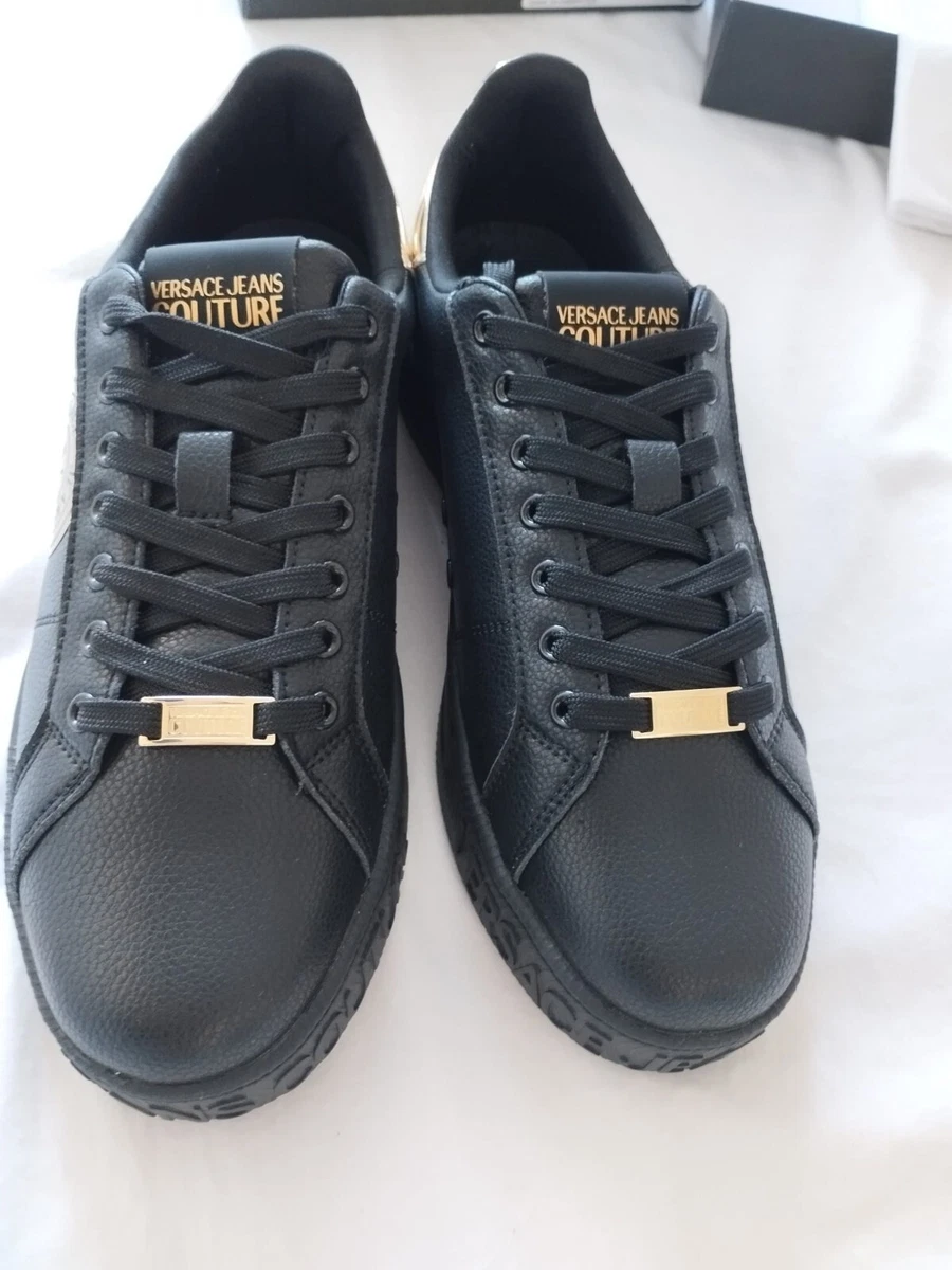 Zapatillas Versace de hombre  color negro, talla 43 , estado nuevo con etiqueta 