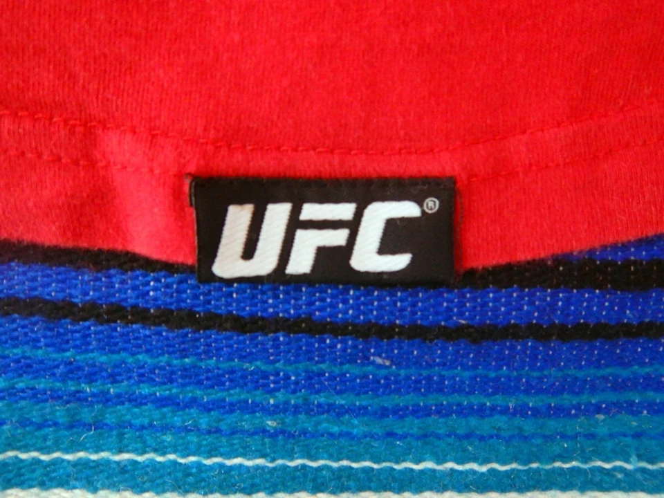 ✺Casi Nueva✺ 2012 UFC MMA Australia Camisa Roja Negra - TALLA XXL Foto 4 de 4