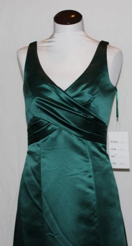 NUEVO Jordan Fashions Dama de honor Formal Vestido de Noche Baile de graduación Vestido talla 8 $159 Esmeralda Foto 2 de 4