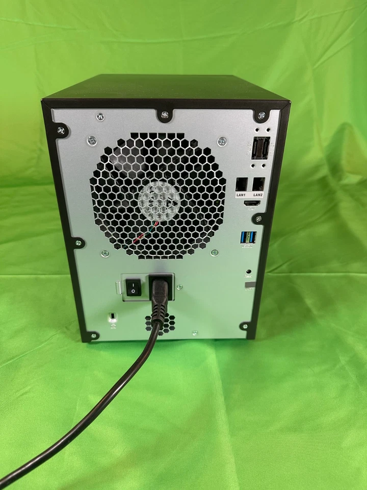 Netgear Readynas RND31600 12TB (4x3TB) Toshiba 7200RPM - Image 3 of 4