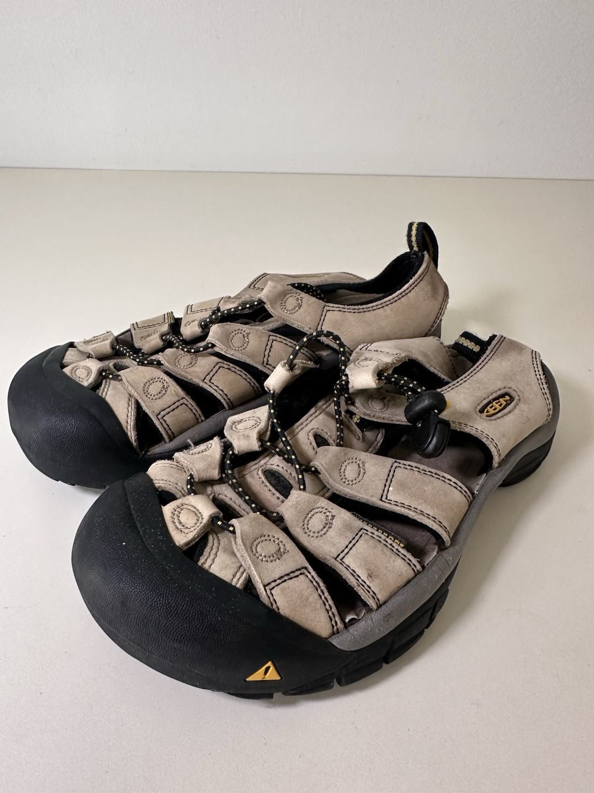 Scarpe da ginnastica outdoor Keen donna beige stringate misura 7 5