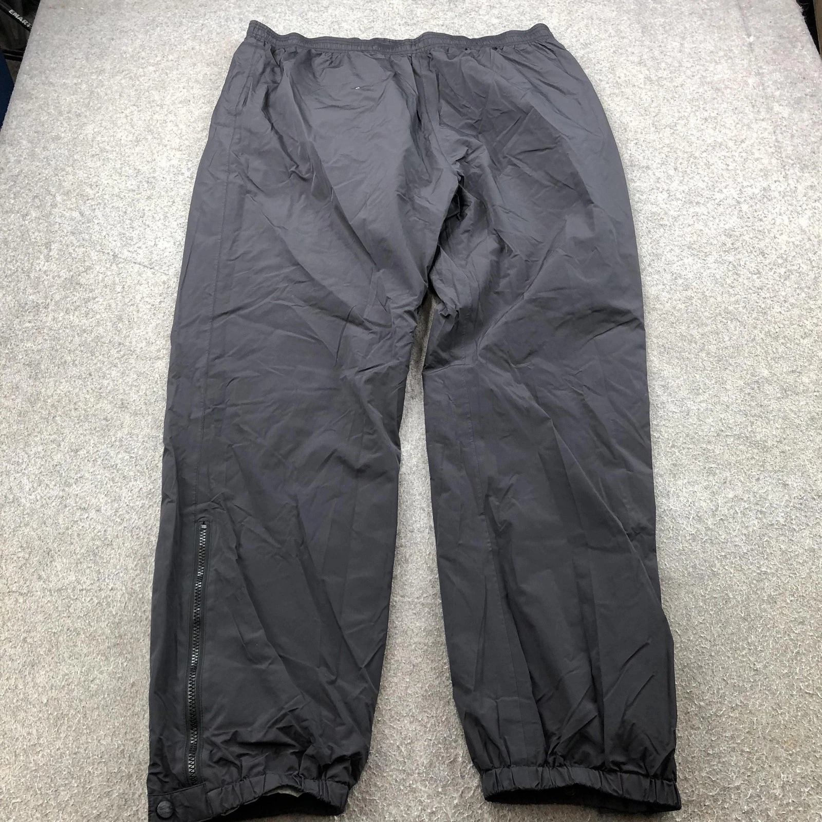 L.L. Bean Rain Pants Mens XL Black Stowaway Elastic Waist Hiking Water Resistant
Opens in a new wind