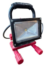 HUSKY 800 Lumen Led Portable Work Light Model K40010 Construction Contractor