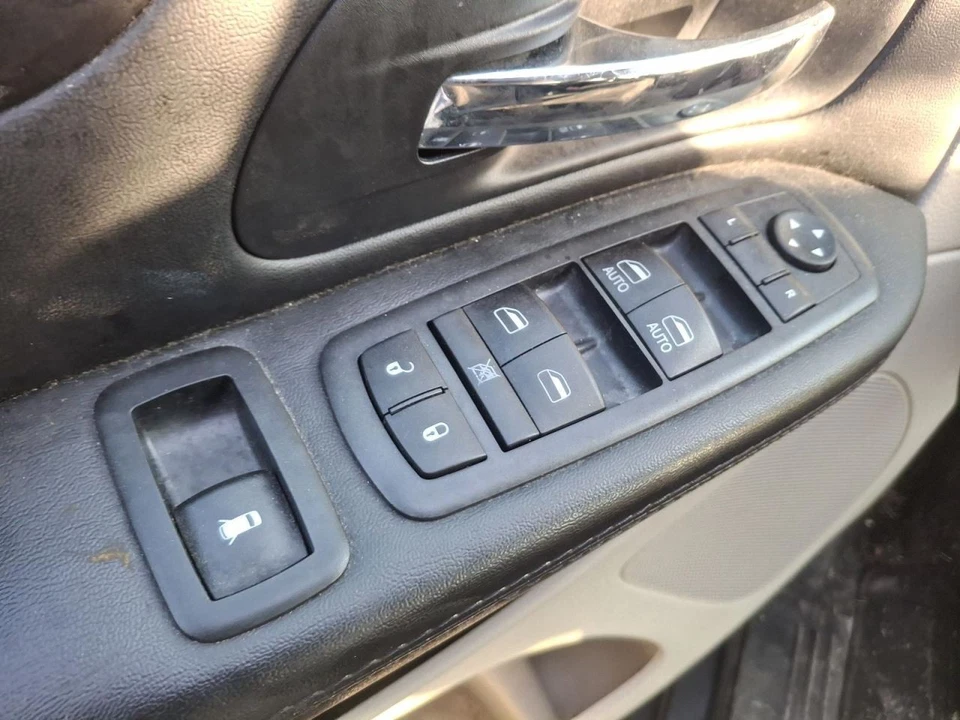 Dodge Caravan 2018 soplador motor delantero OEM 3618765 tracción delantera 92 k millas usado Foto 4 de 4