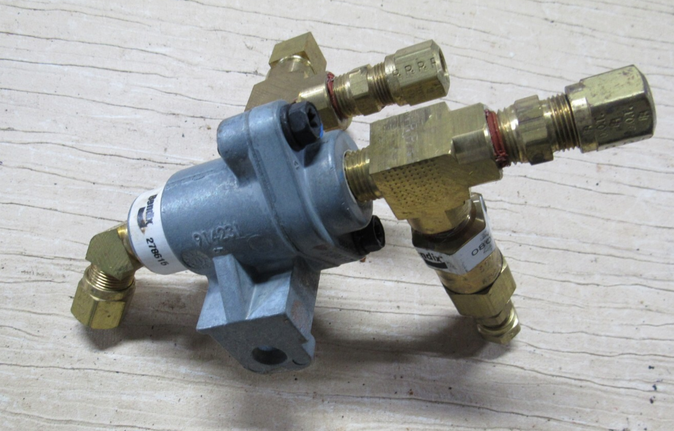 Bendix Air Brake Check Valve 0800375 5003521 914231 | eBay