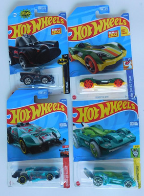 Hot Wheels  2021 Lot of 4 - Tooligan DAVancenator Batmobile Roadster Bit