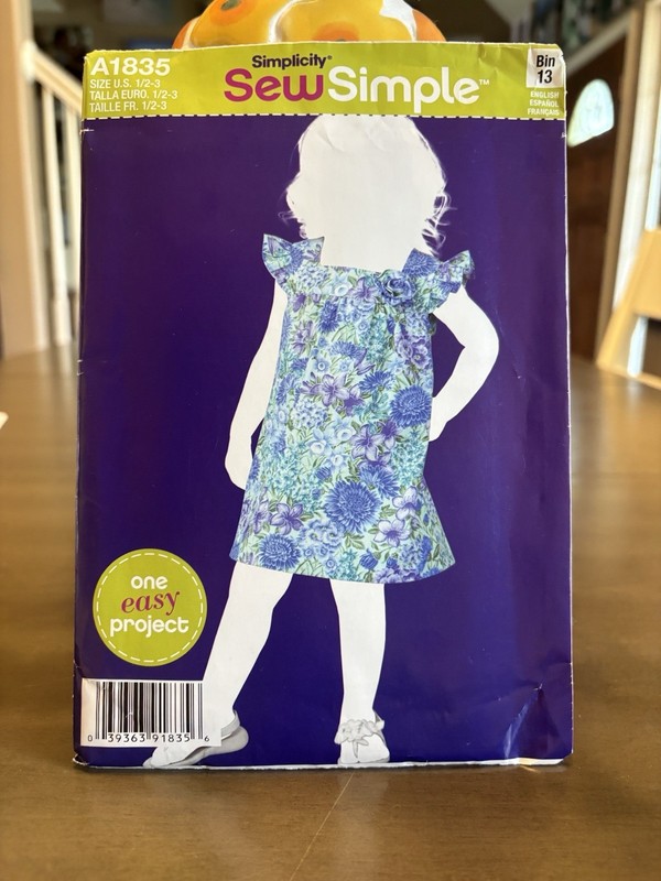 Simplicity A1835 Contemporary Original Child Girls Dress Pattern Unisex Kids