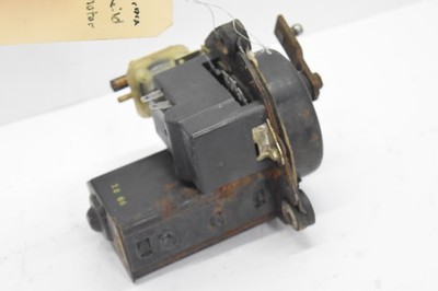 1966 66 Chevy Corvair Monza wiper arms Motor 14312