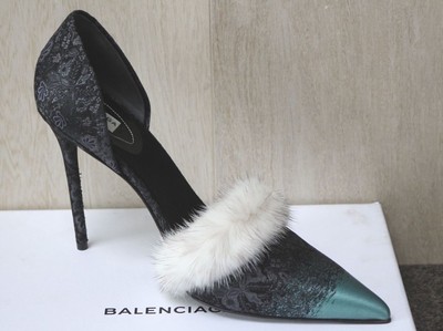 NIB BALENCIAGA JACQUARD FEUILLAGE WHITE MINK TRIM SATIN/SILK PUMPS