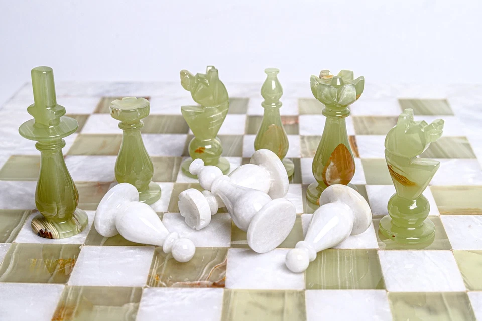 Juego de ajedrez hecho a mano de mármol ónix blanco y verde - Hecho a mano 16 pulgadas Foto 4 de 4