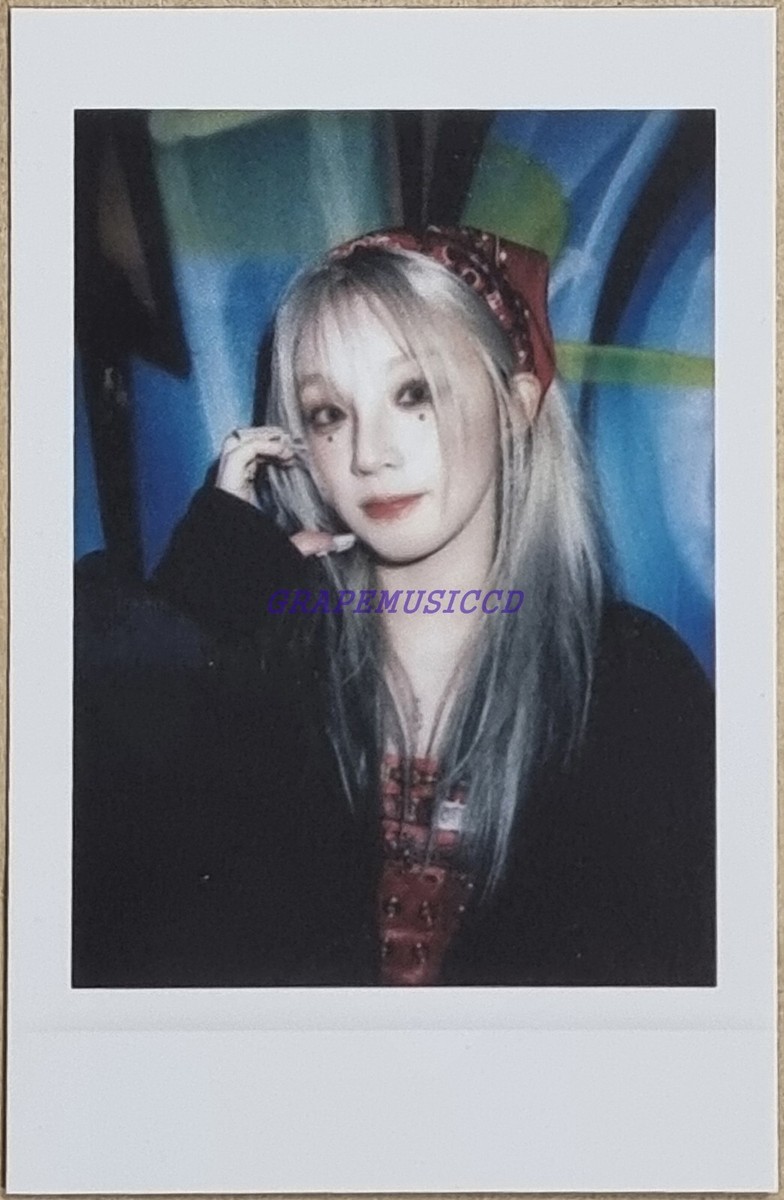 YUQI (G)I-DLE - YUQ1 (1ST MINI ALBUM) + Soundwave Photocard