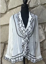 LANE BRYANT Blouse 18/20 Off White Crinkle Pleated Fabric Black Embroidery EC