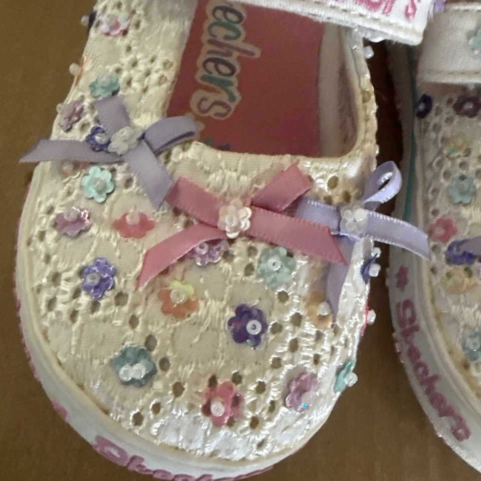 Zapatos SKECHERS Lentejuelas Arcos Fiesta Niñas Blanco Rosa Púrpura Talla Niño Pequeño Juvenil 8.5 Foto 3 de 4