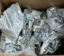 Box of (50) B-Line 9ZN-1208NB ZN Cable Tray Clamp Guide (with Hardware) Zinc New