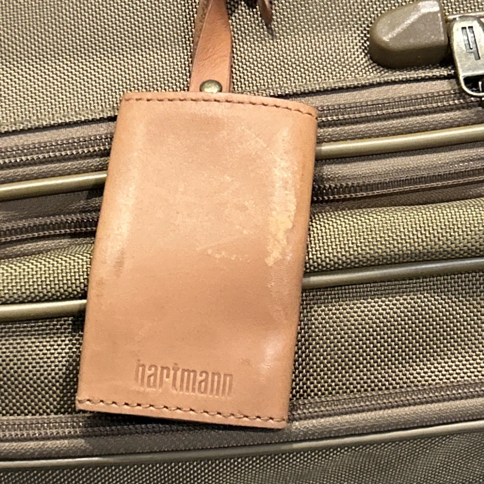 HARTMANN INTENSITY 27" Expandable 2-Wheel Nylon Upright Luggage, Garment Bag - Image 4 of 4