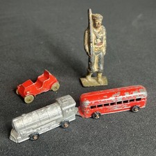 BARCLAY VINTAGE LEAD FIGURE  Train Set - Train Railroad Auto Antique