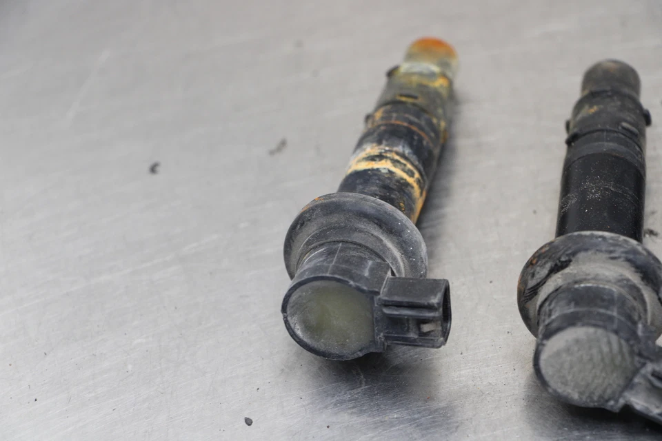 02-03 YAMAHA YZF R1 BOBINAS DE ENCENDIDO BOBINA BUJÍA TAPAS 5PW-82310-00-00 Foto 4 de 4