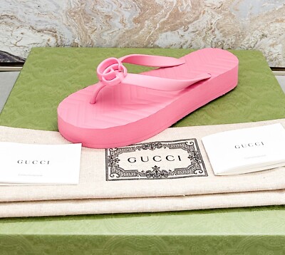 サンダル・ミュール Gucci Chevron Thong Sandal Gucci Rubber Chevron Womens GG Thong Sandals | eBay