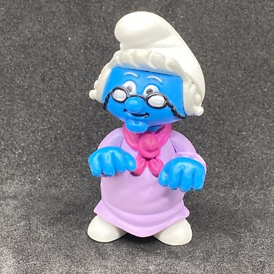 The Smurfs Granny Grandma Nanny Figure Peyo 2009 Jakks 2.25  Movable Arms & Head