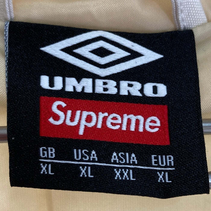 Supreme x Umbro 23SS Hooded Anorak Jacket Beige SizeXXL Used Supreme x Umbro 23SS Hooded Anorak Jacket Beige SizeXXL Used