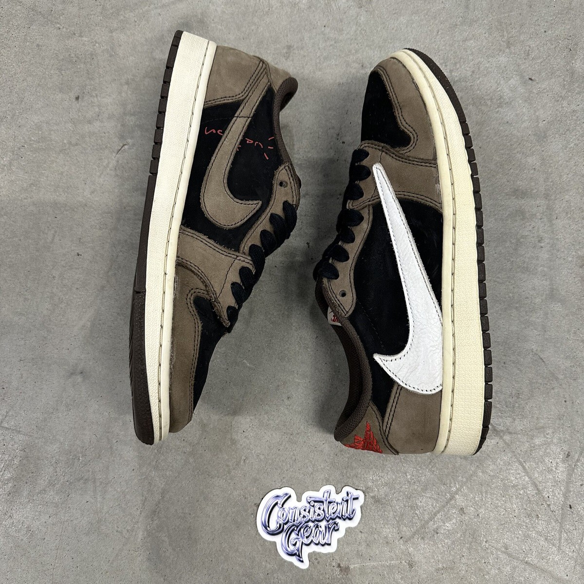 Jordan 1 Retro Low Travis Scott Low Mocha - Size 7.5M Jordan 1 Retro Low Travis Scott Low Mocha - Size 7.5M