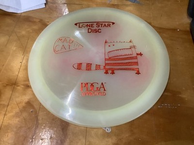 Lone Star disc Glow Mad Cat 173 gram golf disc
