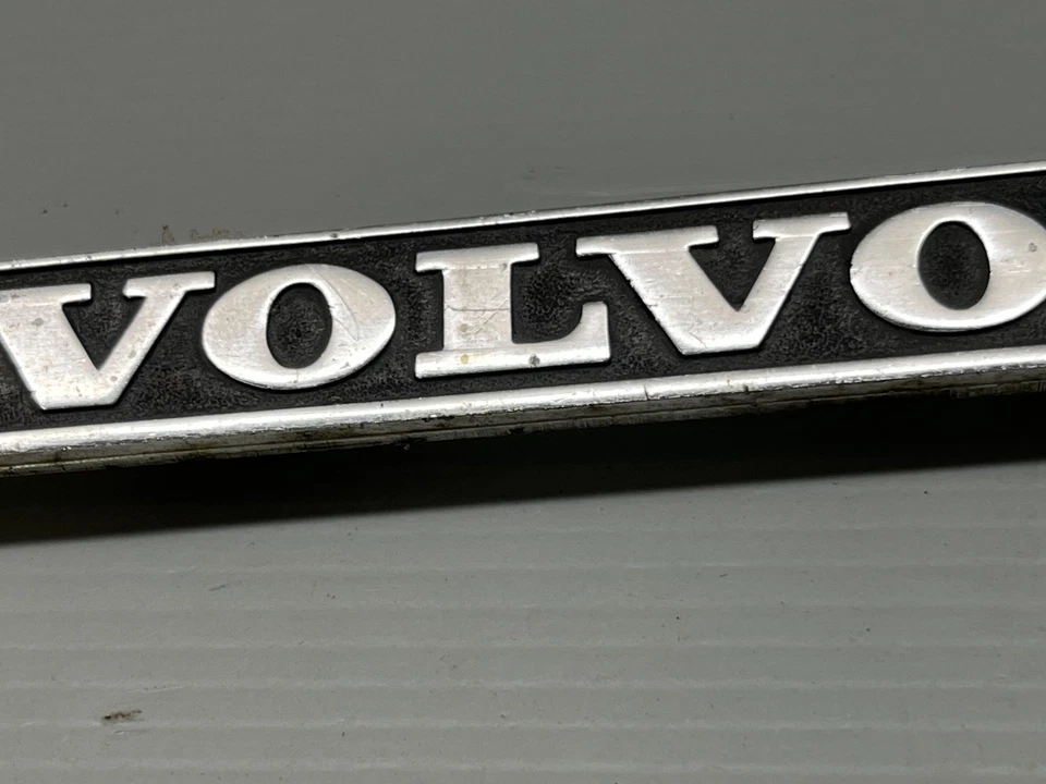 INSIGNIA CLÁSICA VOLVO 164 PVC - Imagen 3 de 4
