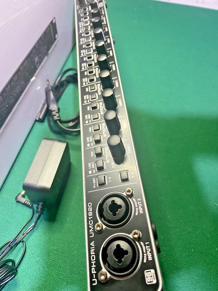 Behringer UMC1820 U-PHORIA - Immagine 4 di 4