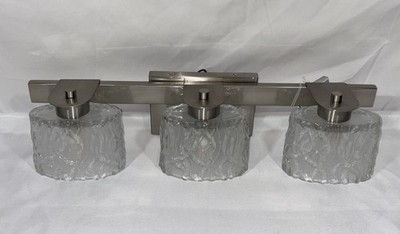 NOS Quoizel Seaview 3 Light Bathroom Vanity Wall Fixture Thick Chunky Glass 22''
