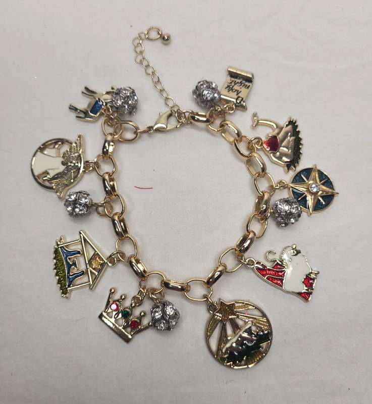 Christmas Nativity Scene Gold Tone Linked Enameled Charm Bracelet 7" Adjustable