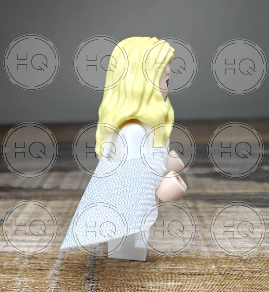**NEW** 100% LEGO Emma Frost X-Men Minifigure - Image 4 of 4