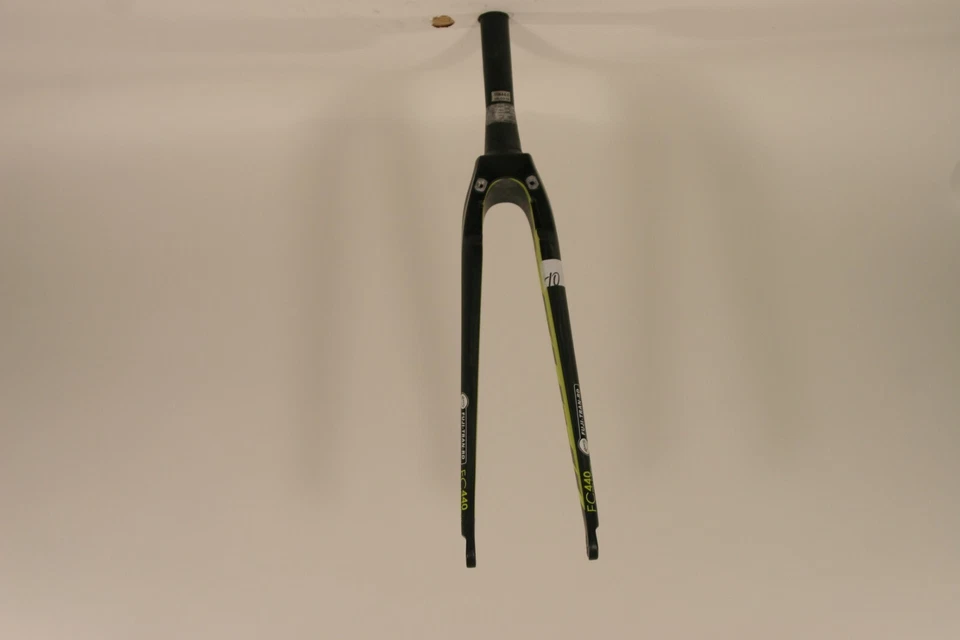 Horquilla de carbono Fuji FC440 cónica x 220 mm 700c freno directo sin rosca FKC34RR Foto 2 de 3