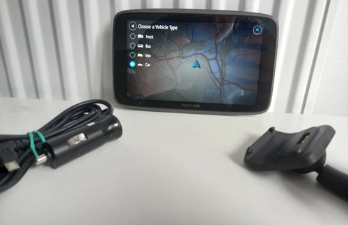 TOMTOM GO PROFESSIONAL 6250 HGV TRUCK BUA & CAR SAT NAV