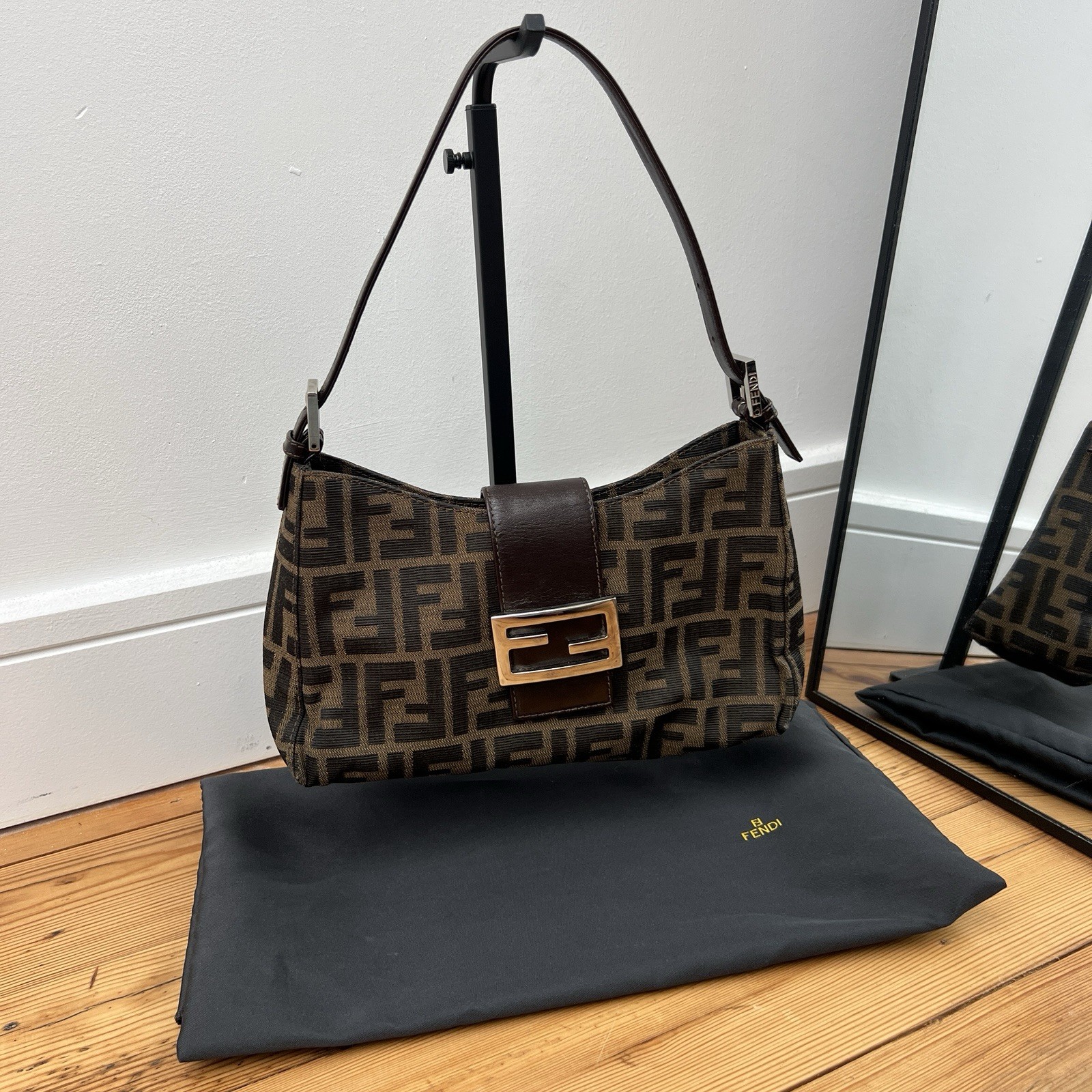 Borsa a tracolla Fendi Baguette piccola