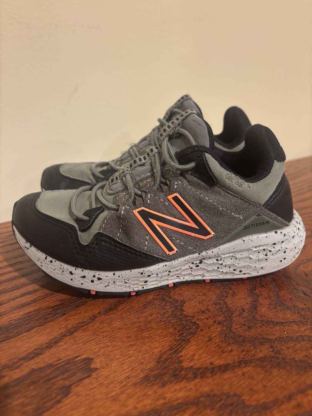 Size 10c boys kids New Balance all terrain trail play shoes size 10 little kids Size 10c boys kids New Balance all terrain trail play shoes size 10 little kids