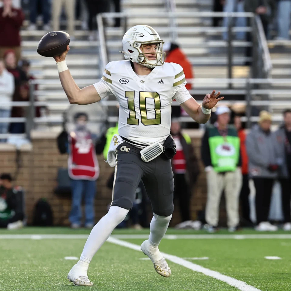 Toalla de fútbol Georgia Tech | Chaquetas amarillas toalla emitida por el equipo Foto 3 de 3