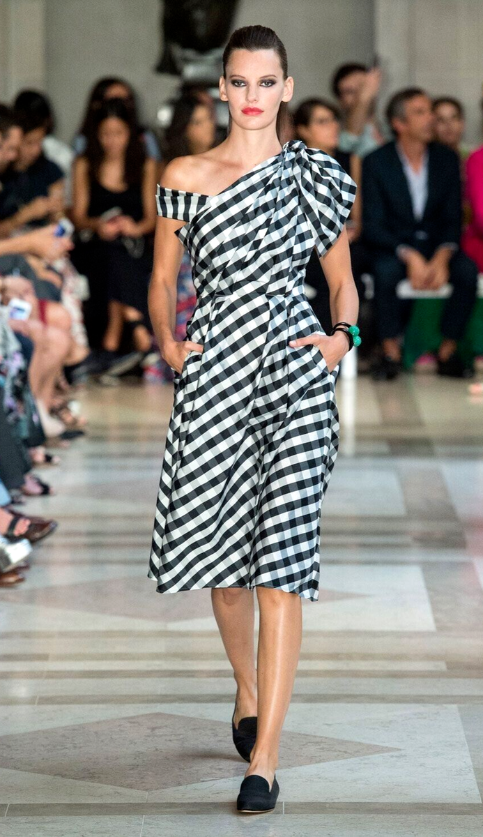 Carolina Herrera Spring 2017 Runway Gingham Taffeta Draped Midi