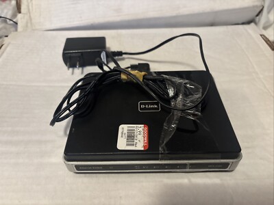 D-Link DES-1105 5-Port 10/100 Network Switch