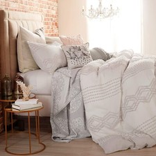 Peri Home - B07KNXQ11H - Cut Geo Duvet Bed Cover - Twin - Lilac