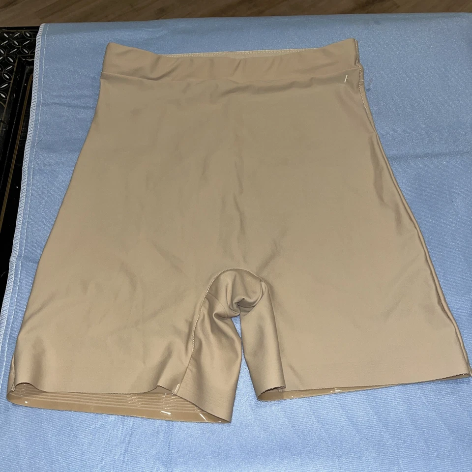 Pantalón corto Under Wear Luxury beige para mujer talla M beige Foto 2 de 2