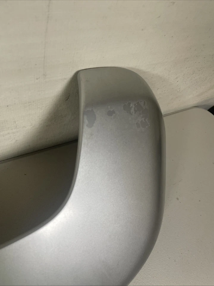 03-09 Toyota 4Runner Liftgate Tailgate Rear Spoiler W/ Brake Light 2003-2009 - Image 3 of 4